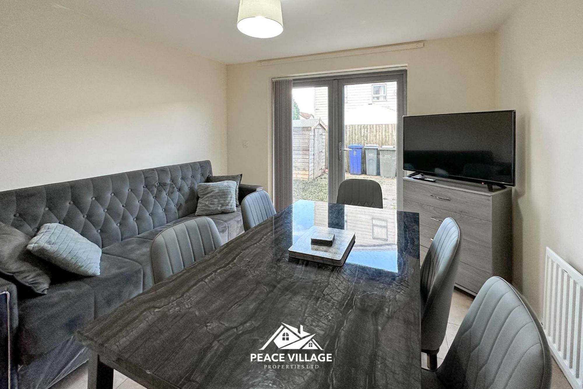 Ashton Co-Living - Private Room Self-Cater Manchester Exterior photo