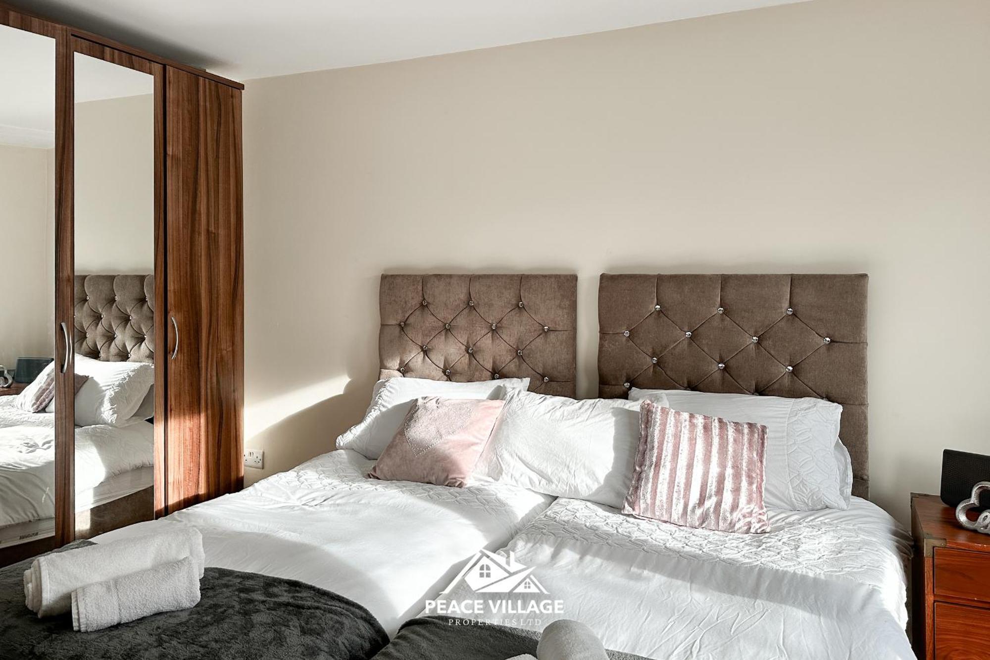 Ashton Co-Living - Private Room Self-Cater Manchester Exterior photo